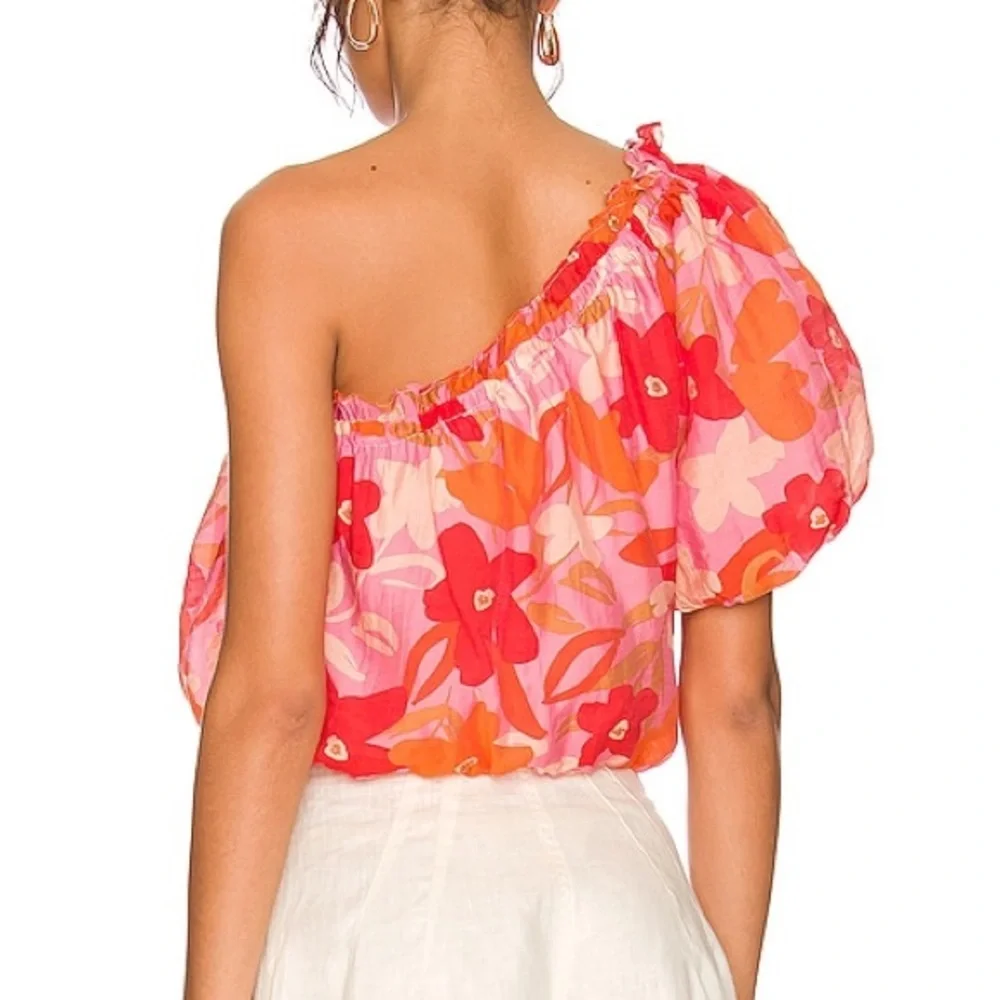 (B22) NEW‎ ASTR the Label Atlanta Top in Pink Red Multi Floral, Size Small, NWOT